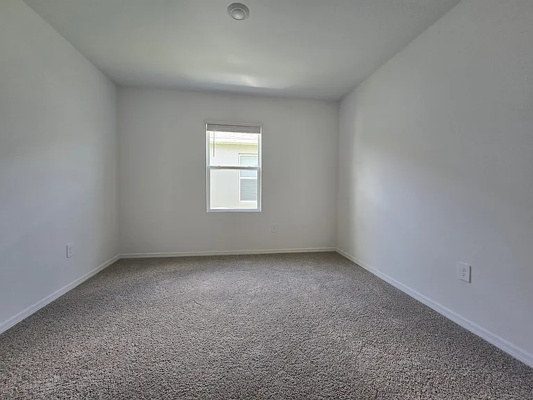 231 Taylor Groves St — Photo 11