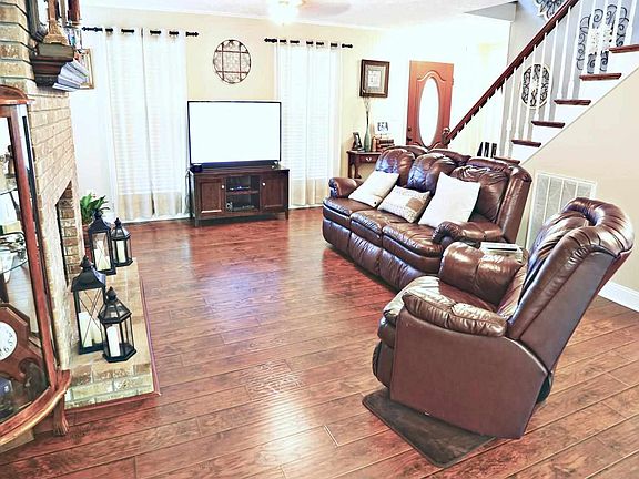 5th image of 510 Hidden Hills Cir
