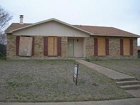 1st image of 613 Nora Ln