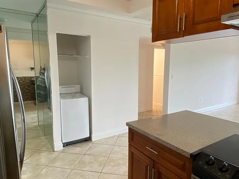 3181 SW 13th St #409 — Photo 11