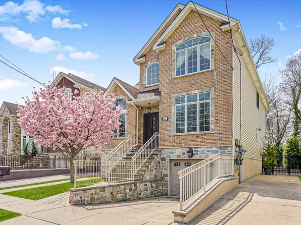 42 Serena Court image 1 of 40