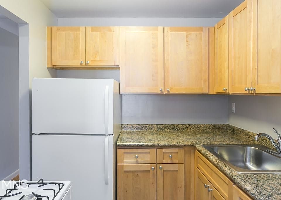 1st image of 344 E 63rd St APT 8B