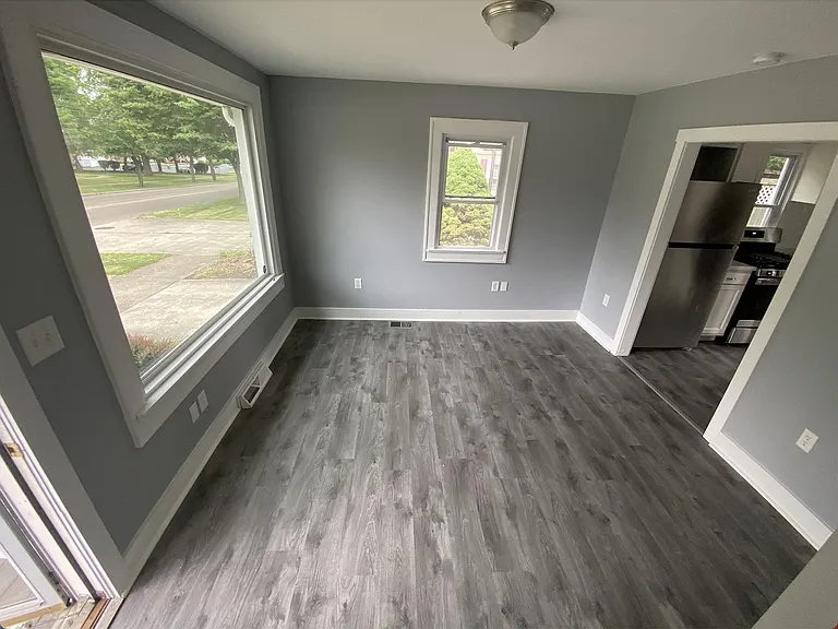 1804 Brown St — Photo 3