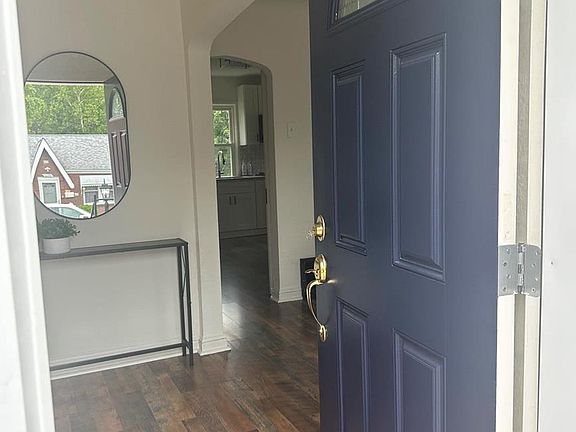4th image of 8023 Genesta St