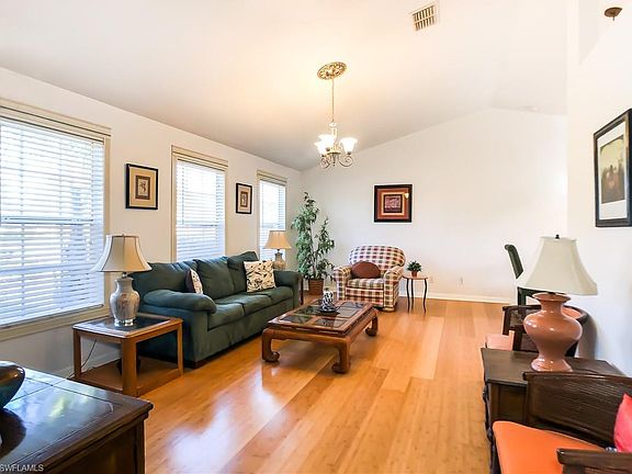 4th image of 3937 Agualinda Blvd
