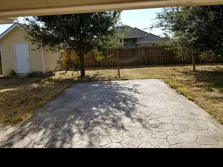 703 Dalobo Blvd — Photo 12