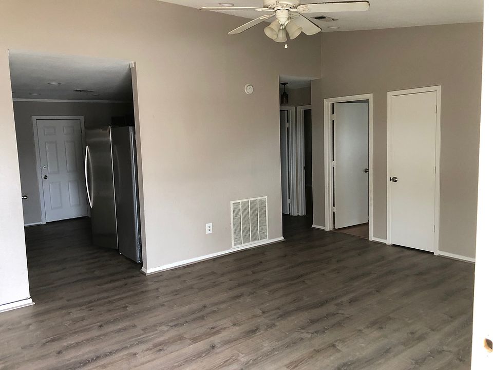 1st image of 857-859 Meadowlark Cir #857