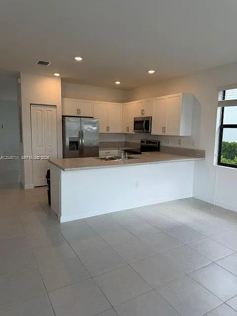 3 bed, 1545 sqft, $2,900 — Photo 2
