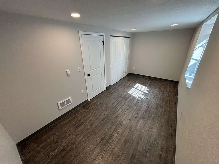 533 E Sanson Ave #533 — Photo 8