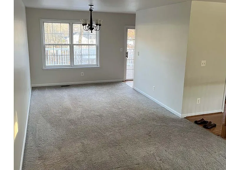 50 Boundary Dr — Photo 4