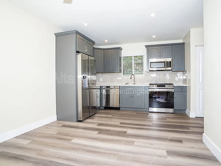 3623 31st St — Photo 5