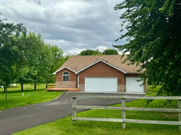 25638 Iris Ave, Chisago City, MN 55013