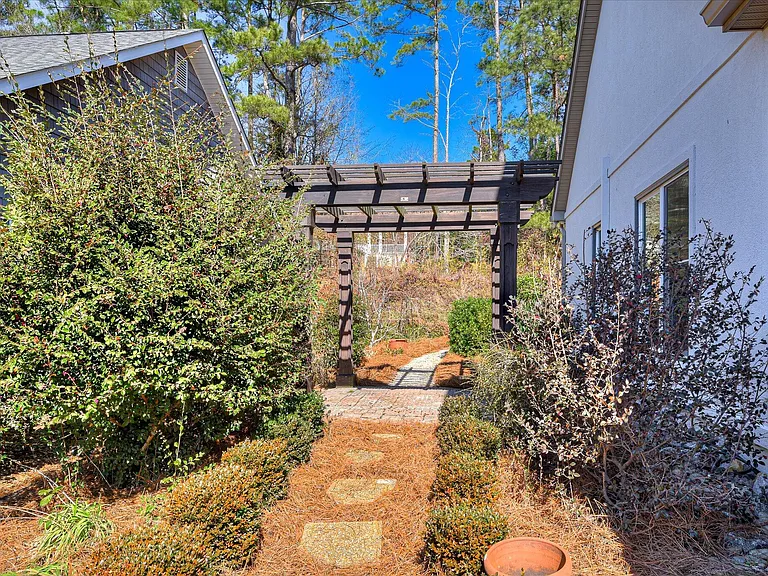 133 Sweet Gum Ln — Photo 38