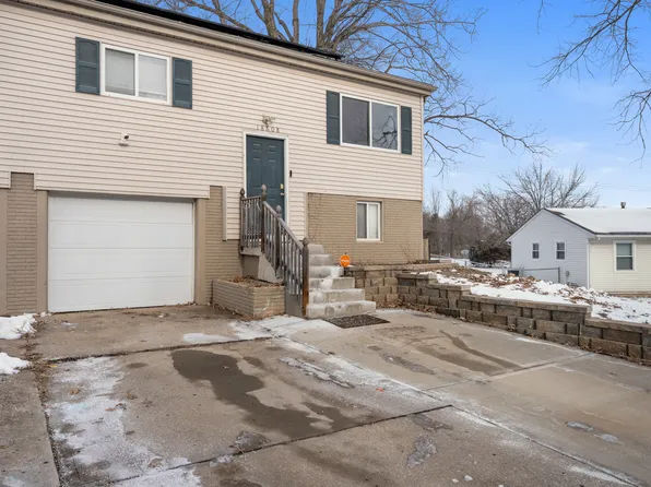 18608 E Arrowhead Pl, Independence, MO 64056