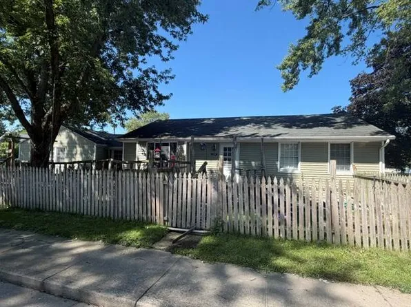 554 N Summit St, Nappanee, IN 46550