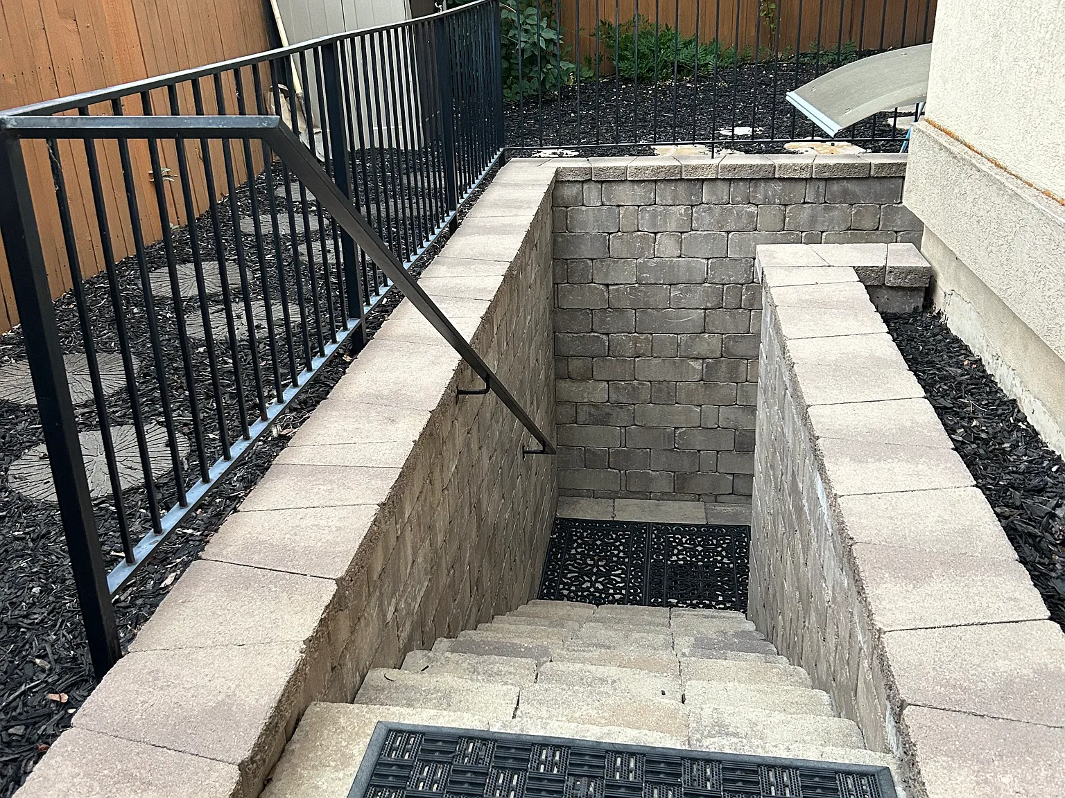 1 bed, 750 sqft, $1,500 — Photo 3