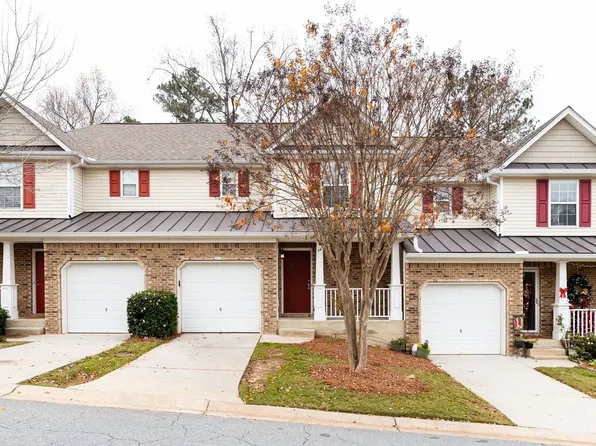427 Red Coat Ln, Woodstock, GA 30188