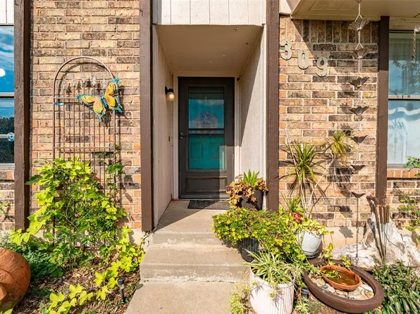 309 Glen Dr, Yukon, OK 73099