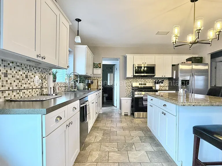 2705 Inman St — Photo 10