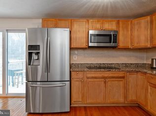 1394 Rollinghouse Dr, Frederick, MD 21703