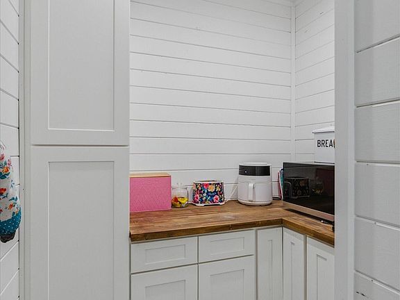 20th image of 8212 Barker Rd