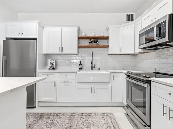 286 Beacon St APT 1, Boston, MA 02116