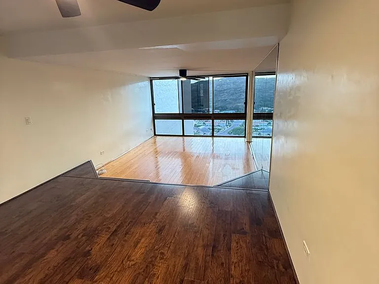 521 Hahaione St #19G — Photo 10