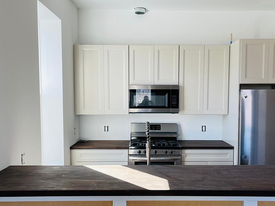 actual kitchen photo from model unit