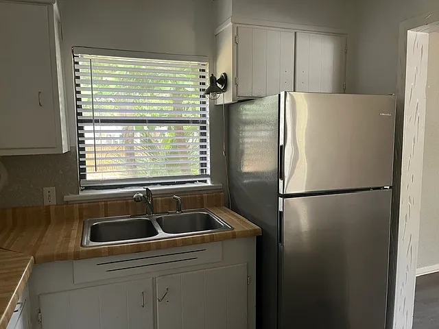 108 San Carlos Ave — Photo 7