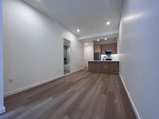 Rented by MLB ESTATES LLC | media 32