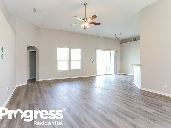 4th image of 10334 Planters Wood Dr