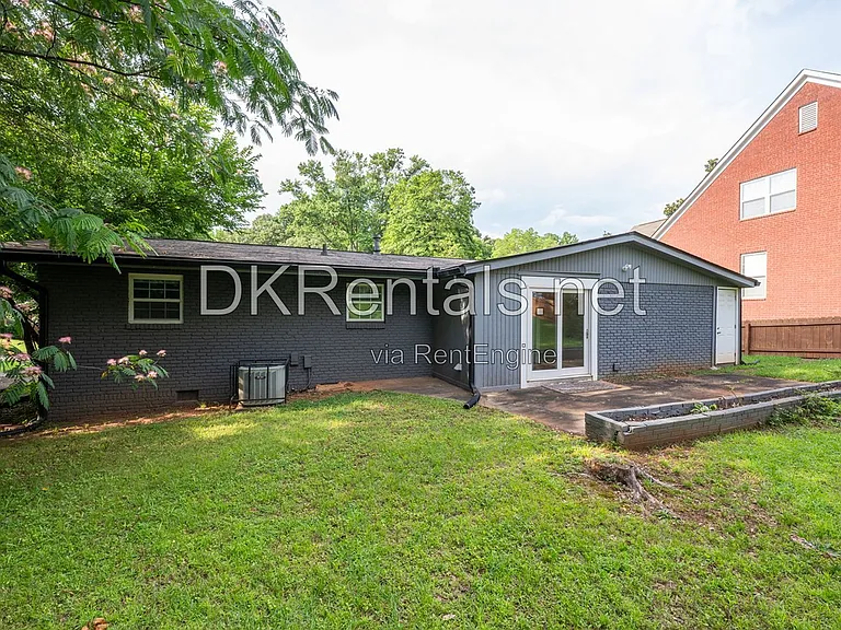 2131 Bixler Cir — Photo 24