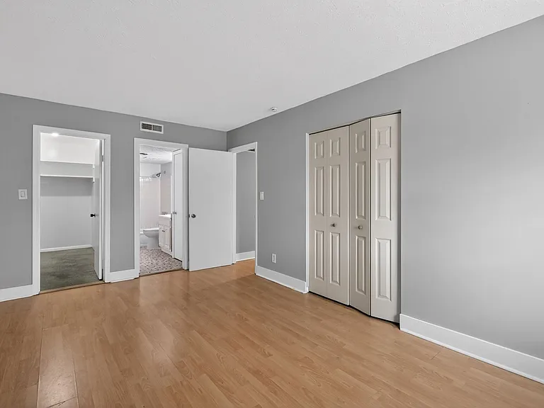 726 Zorn Ave #5 — Photo 7