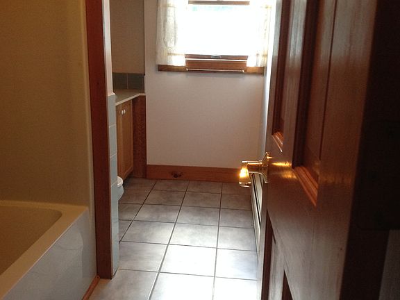 5th image of 21 Elm St