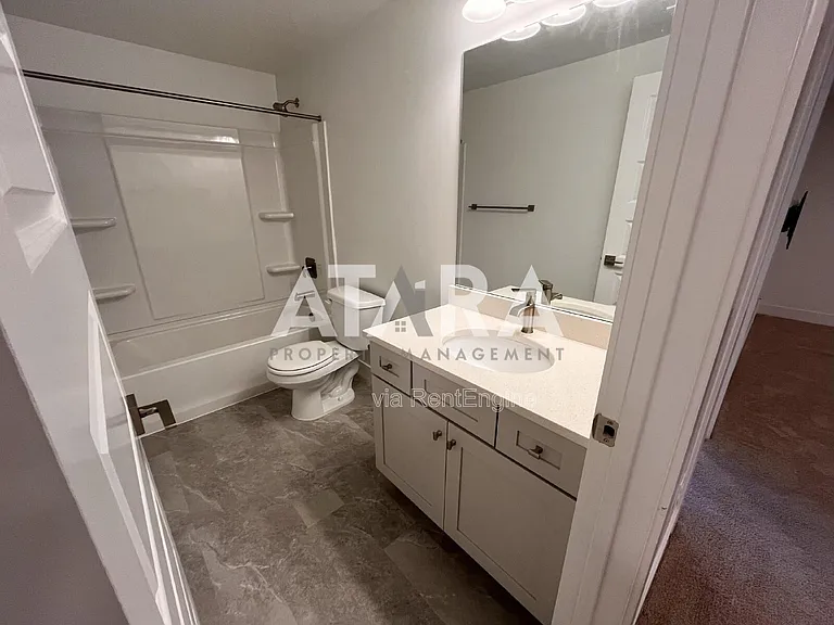909 Sagehill Dr — Photo 10