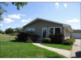 221 Cook St, Muscatine, IA 52761