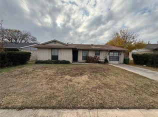 801 Tearose Dr, Garland, TX 75040