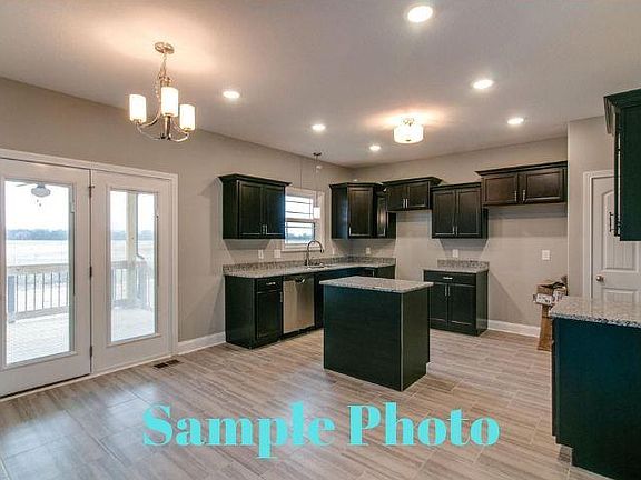 5th image of 134 Camelot Dr