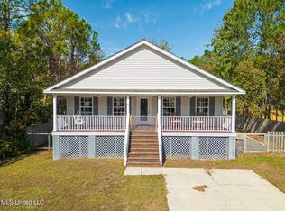 807 Red Fox Rd, Pass Christian, MS 39571