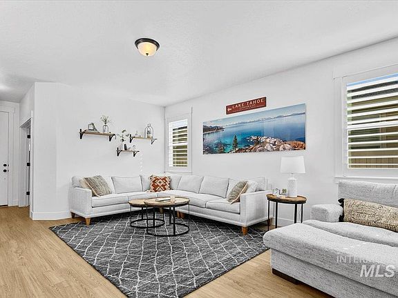 5th image of 2085 N Concha Ct