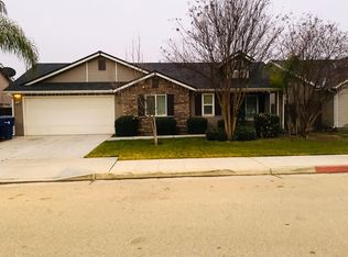 6673 E El Monte Way, Fresno, CA 93727