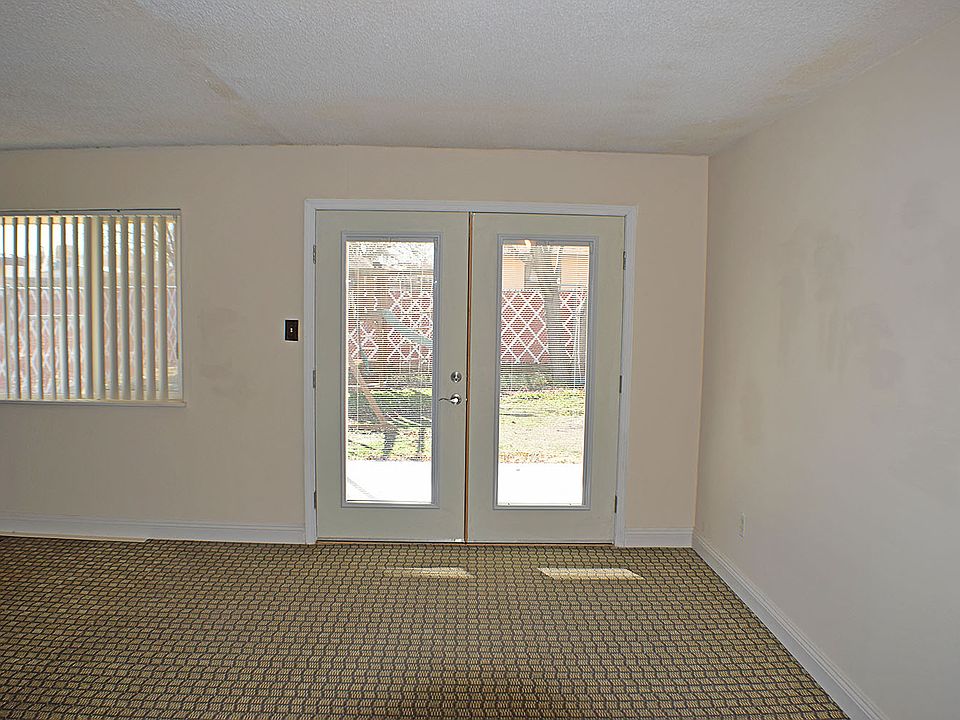 1st image of 1129 W Castillo Ave