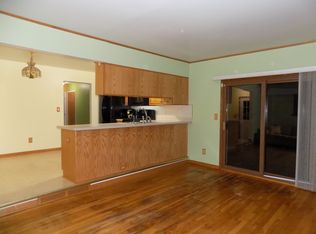 34143 Preston Dr, Sterling Heights, MI 48312