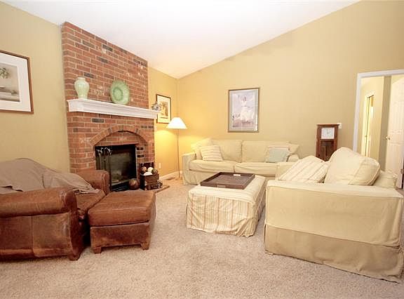 3rd image of 1614 Mont Vista Ave