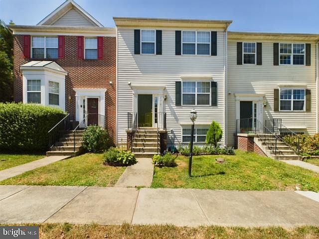 1st image of 43101 Candlewick Sq