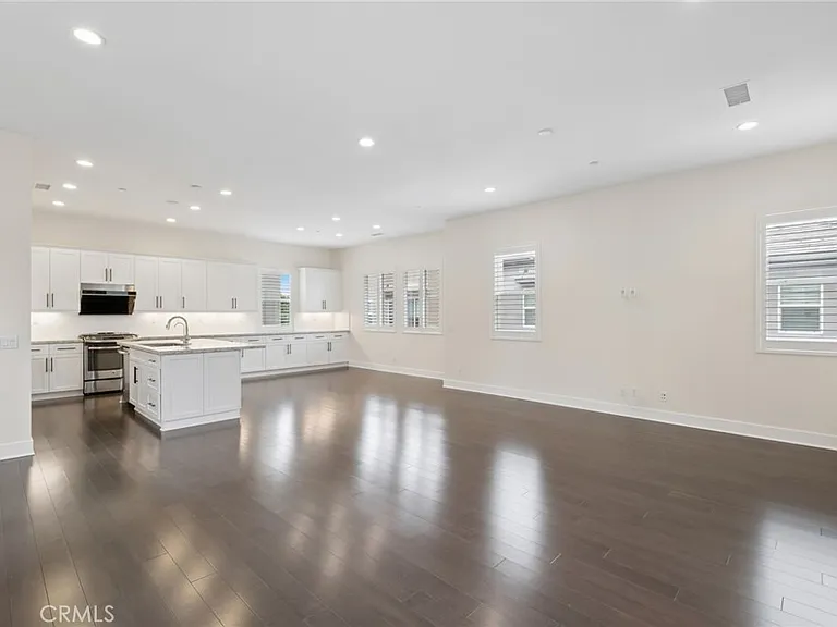 243 Cultivate — Photo 1