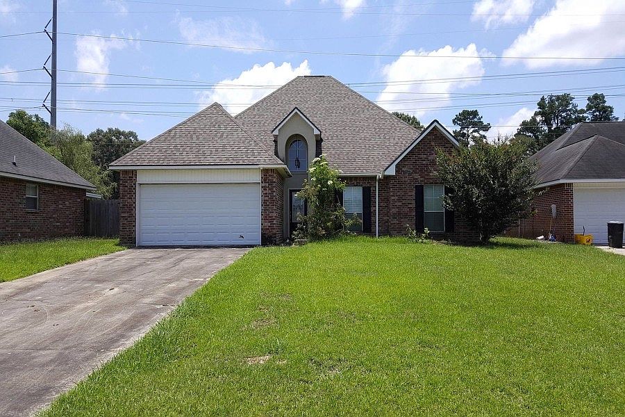 1st image of 10918 Woodhaven Dr