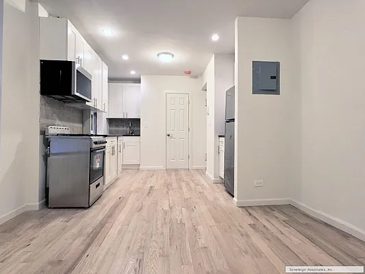 Rented by Sovereign Associates | media 2