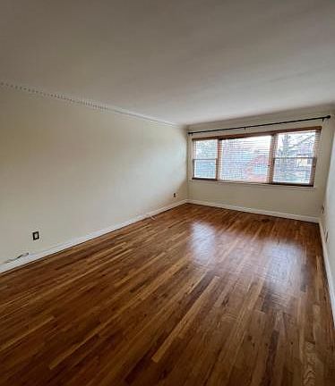3rd image of 1431 Robertson Pl #2