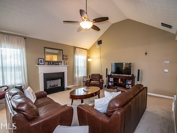 5th image of 1744 Bennett Dr
